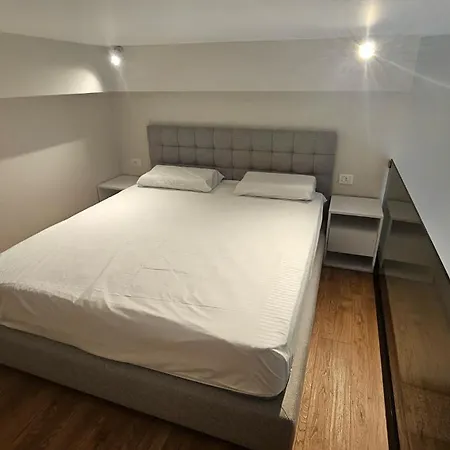 Apartment Magic Golem *